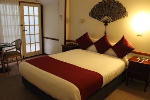 Queen Room with Spa Bath