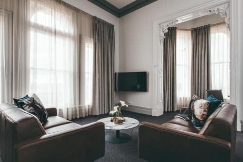 Premium Suite with Terrace Access - Hunter