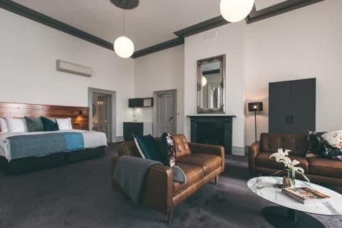 Premium Suite with Terrace Access - Hunter