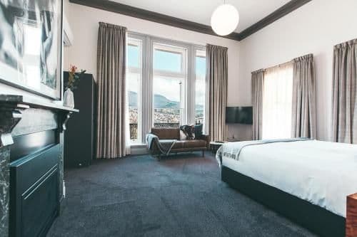 Premium Suite with Terrace Access - Hunter