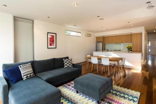 Bradman Modern Style a Walk to MCG Swan St CBD2