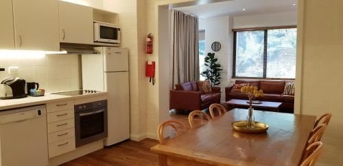 Cedarwood Apartments2