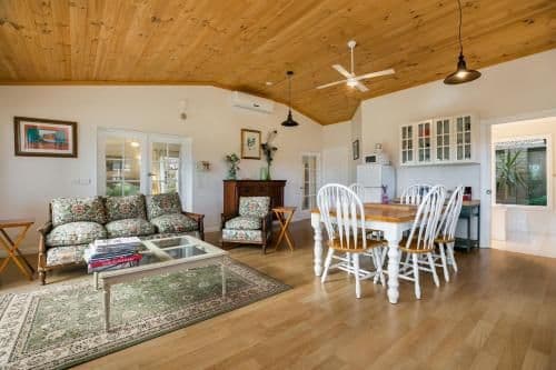 Orchard Cottage - Two-Bedroom Villa with Spa Bath