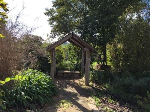 Orchard Cottage - Two-Bedroom Villa with Spa Bath