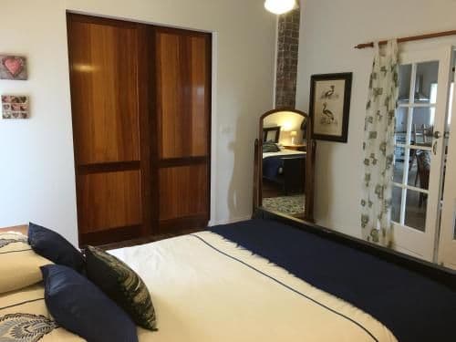 Orchard Cottage - Two-Bedroom Villa with Spa Bath