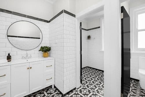 Twin Room with Shared Bathroom