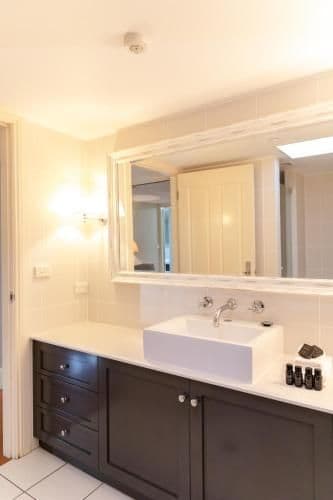 Deluxe Queen Room with Juliette Balcony and Valley View