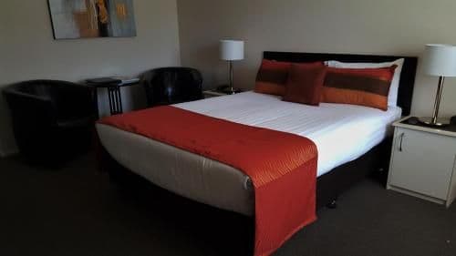 Deluxe Queen Room