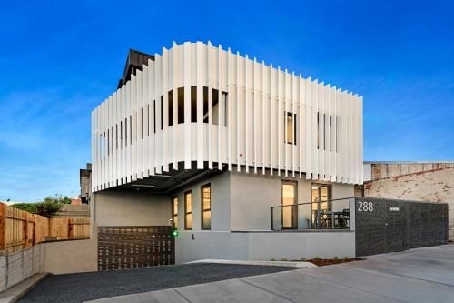 Manhattan Apartments - Glen Iris0