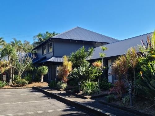 The Park Hotel Motel, Byron Bay0