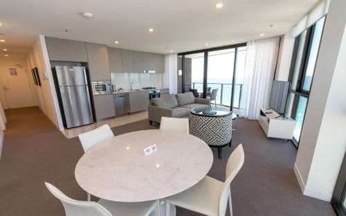 Two Bedroom Apartment with Ocean View - Higher Floor