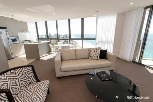 Two Bedroom Apartment with Ocean View - Higher Floor