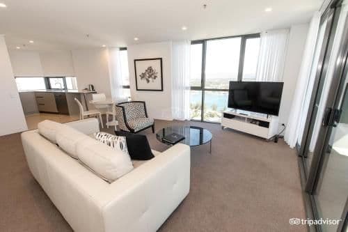 Two Bedroom Apartment with Ocean View - Higher Floor