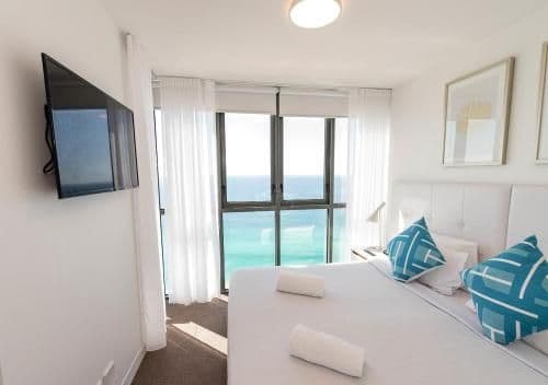 Two Bedroom Apartment with Ocean View - Higher Floor