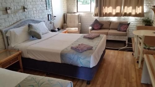 ฮอลแลนด์ พาร์ค โฮเต็ล (Holland Park Motel)4