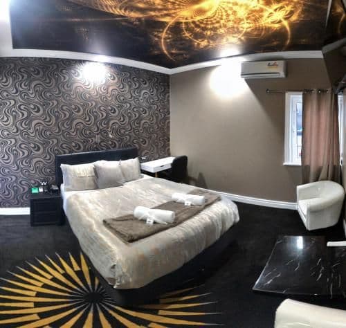 Deluxe Queen Room