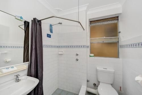 Oxley Cove Holiday Apartment4