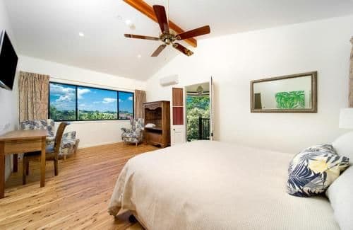 Deluxe Suite with Garden, Mountain and Sea Views - 3- Optional Extra Room