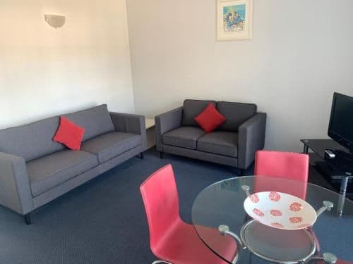 Two-Bedroom Apartment with Sea View 5
