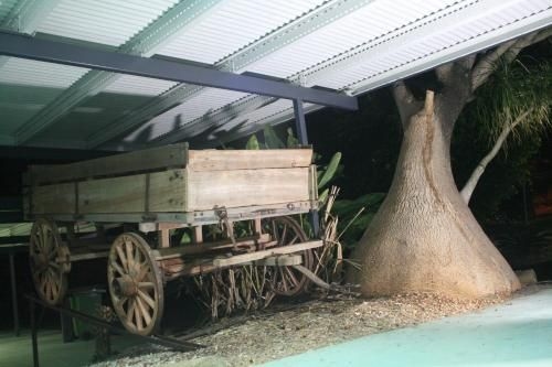 Yarraman Gardens Motel Queensland2