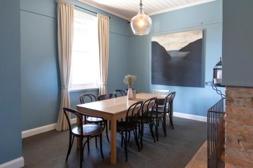 Robertson Public House and Kitchen (Robertson Public House)4