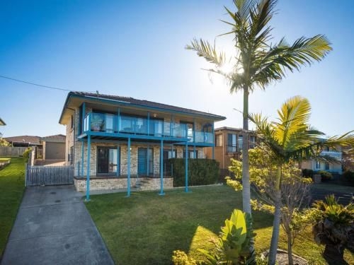 45 Hillside Cres Beach House4