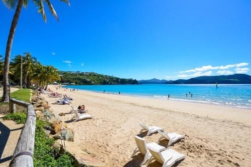 Beachfront Hamilton Island4