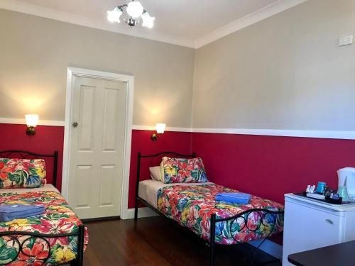 The Lady Jane Motel2