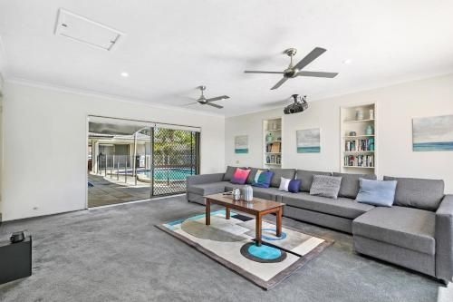 Homely Getaways in Broadbeach Waters3