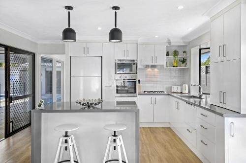 Homely Getaways in Broadbeach Waters2