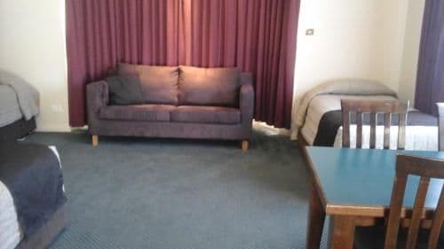 Deluxe Family Room