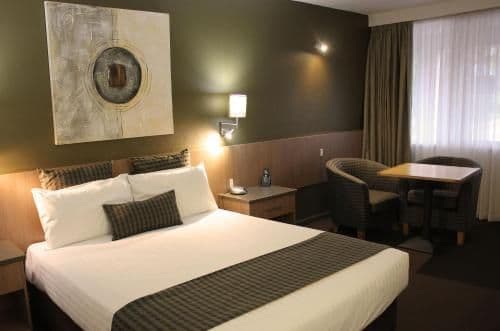Deluxe Queen Room