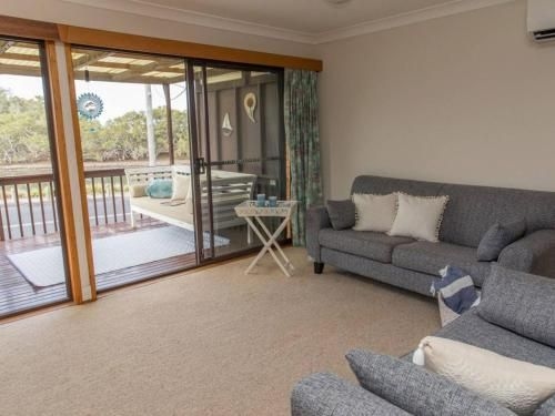 Kookas Nest - waterfront home tranquil setting2