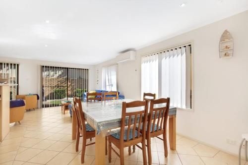 Townhouse in the heart of Port Stephens (Townhouse In The Heart Of Port Stephens)4