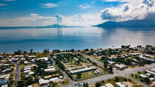 Cardwell Beachcomber Motel & Tourist Park0