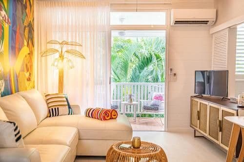 Retro Reef One-Bedroom Apartment