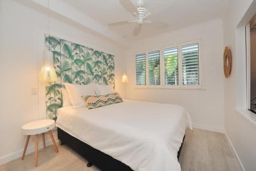 Retro Jungle One-Bedroom Apartment