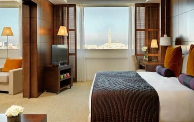 SUITE EXECUTIVE