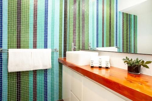 Charming Townhouse Just Steps From the Beach4