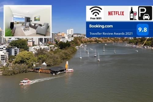 Amazing River View - 3 Bedroom Apartment - Brisbane CBD - Netflix - Fast Wifi - Carpark (Executive Family 3 bedroom Apt Views CBD Spa Wifi Pool Wine)0