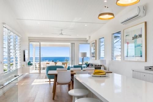 Paperbark A - Luxury Duplex in Sunshine Beach4