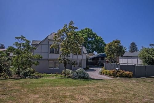 Chapel Island Retreat3