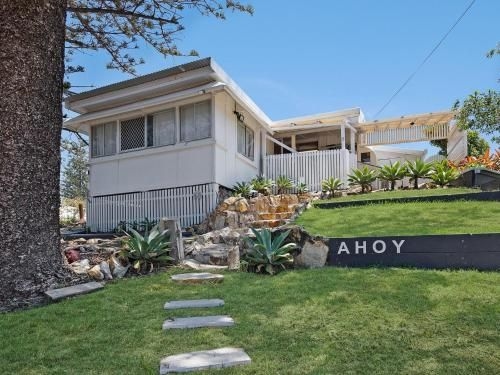 Ahoy Cottage1