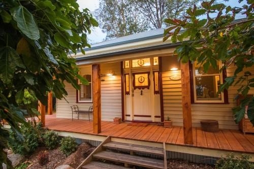 The Oaks Lilydale Accommodation0