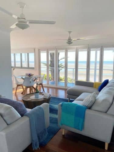 Happy Tides - Beachfront Holiday Home Happy Tides - Beachfront Holiday Home