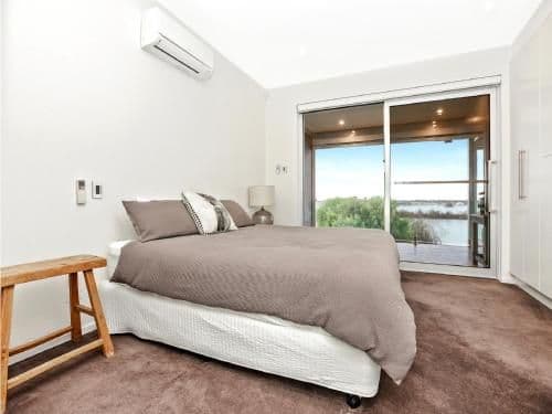 Four-Bedroom Holiday Home - River Front