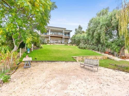 Four-Bedroom Holiday Home - River Front