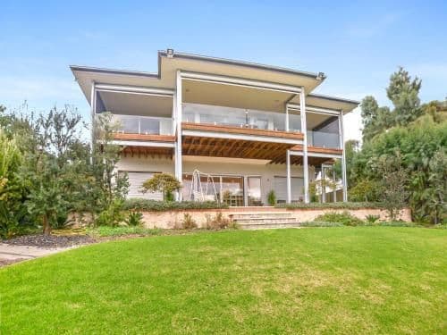 Four-Bedroom Holiday Home - River Front