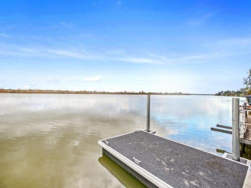 Four-Bedroom Holiday Home - River Front