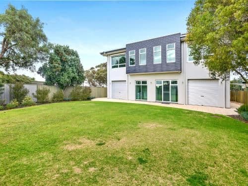 Four-Bedroom Holiday Home - River Front